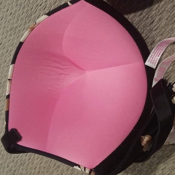 VS Pink Super Push Up Bra - Picture 7 of 10
